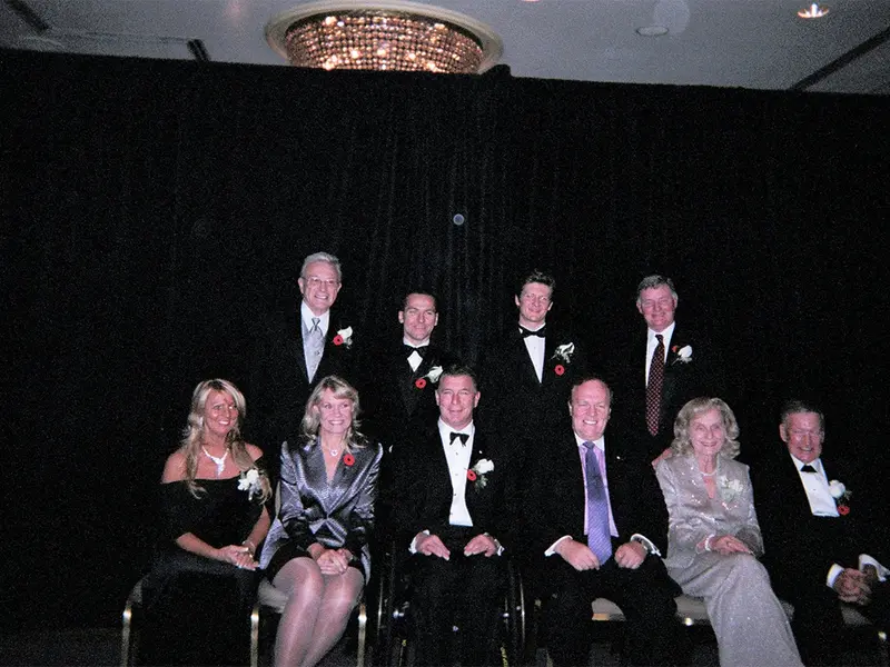 Photo de groupe des célébrations d’intronisation de 2014 au Panthéon des sports canadiens.